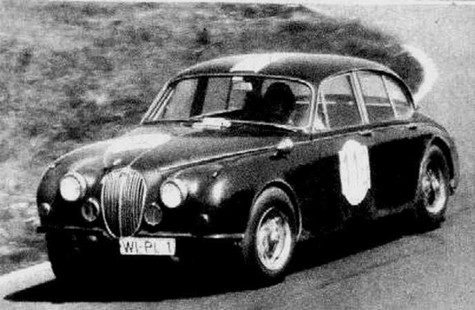 Peter LINDNER, siempre con Jaguar,  ganando las 6 Horas de NürburgRing 1963 (foto L'Automobile)