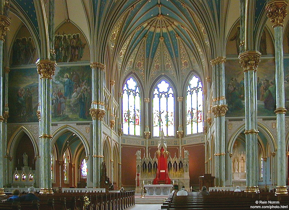 savannah Cathedral interior