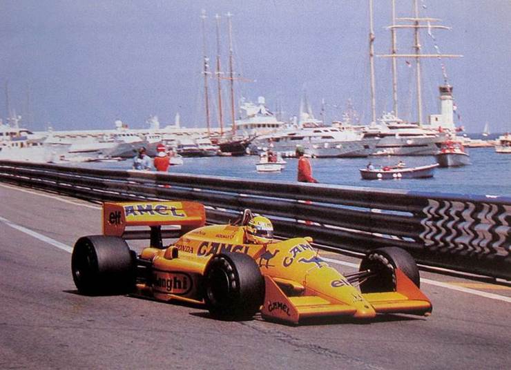 http://pilotos-muertos.com/2015/Senna/Senna%20Ayrton_image050.jpg