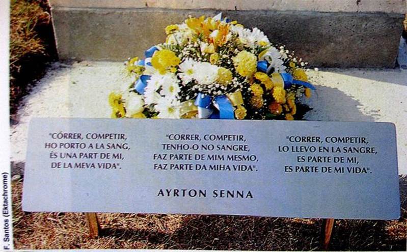 http://pilotos-muertos.com/2015/Senna/Senna%20Ayrton_image122.jpg