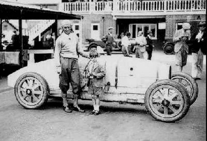 padre, hijo y Bugatti (de www